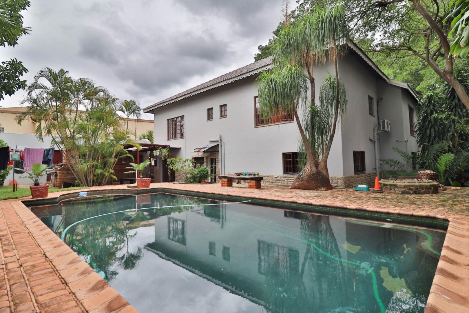 5 Bedroom House for sale in Malelane 18 Visarend Street P24113314789