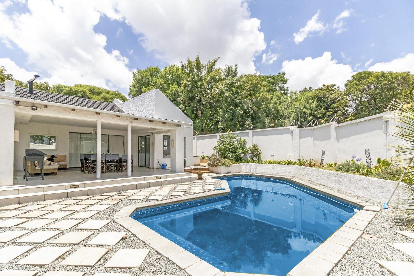 3 Bedroom House for sale in Bordeaux P24113830122