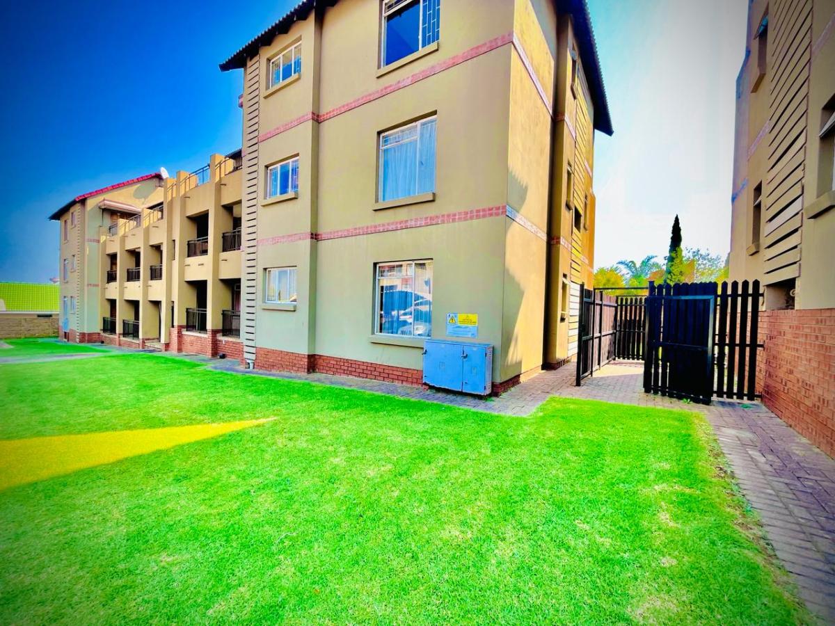 2 Bedroom Apartment / flat for sale in Reyno Ridge P24114242654