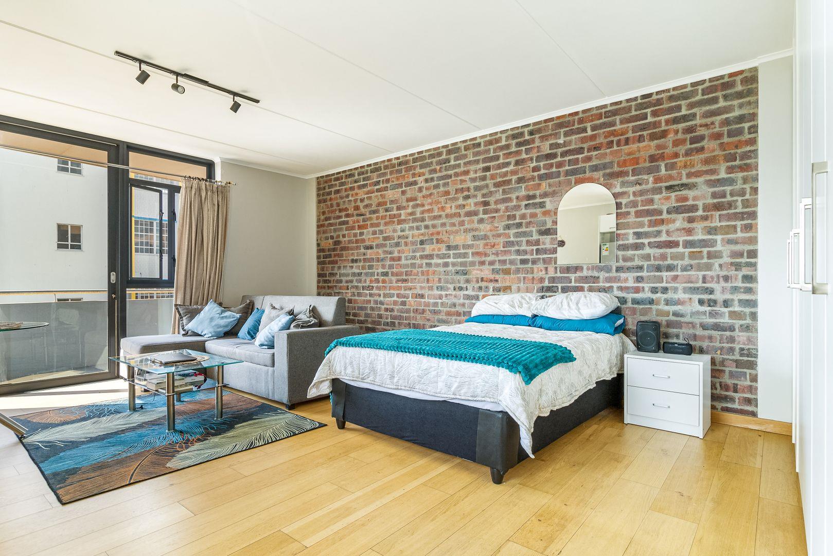 1 Bedroom Apartment / flat for sale in Woodstock P24114243655