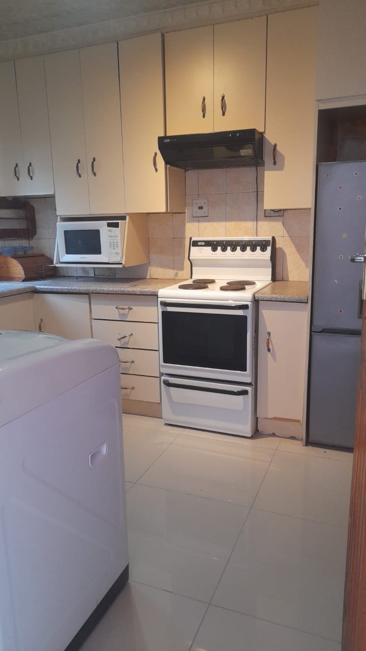 5 Bedroom House for sale in Steadville P24114243896