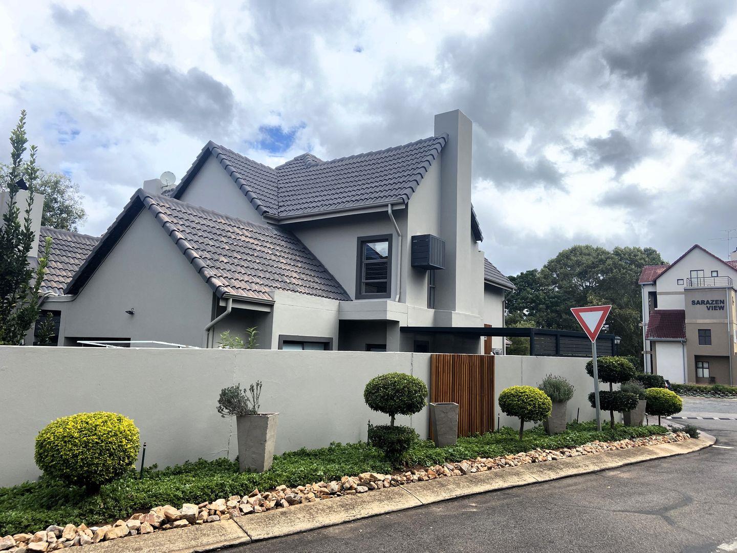 4 Bedroom House for sale in Zwartkop Golf Estate Zwartkop Golf Estate