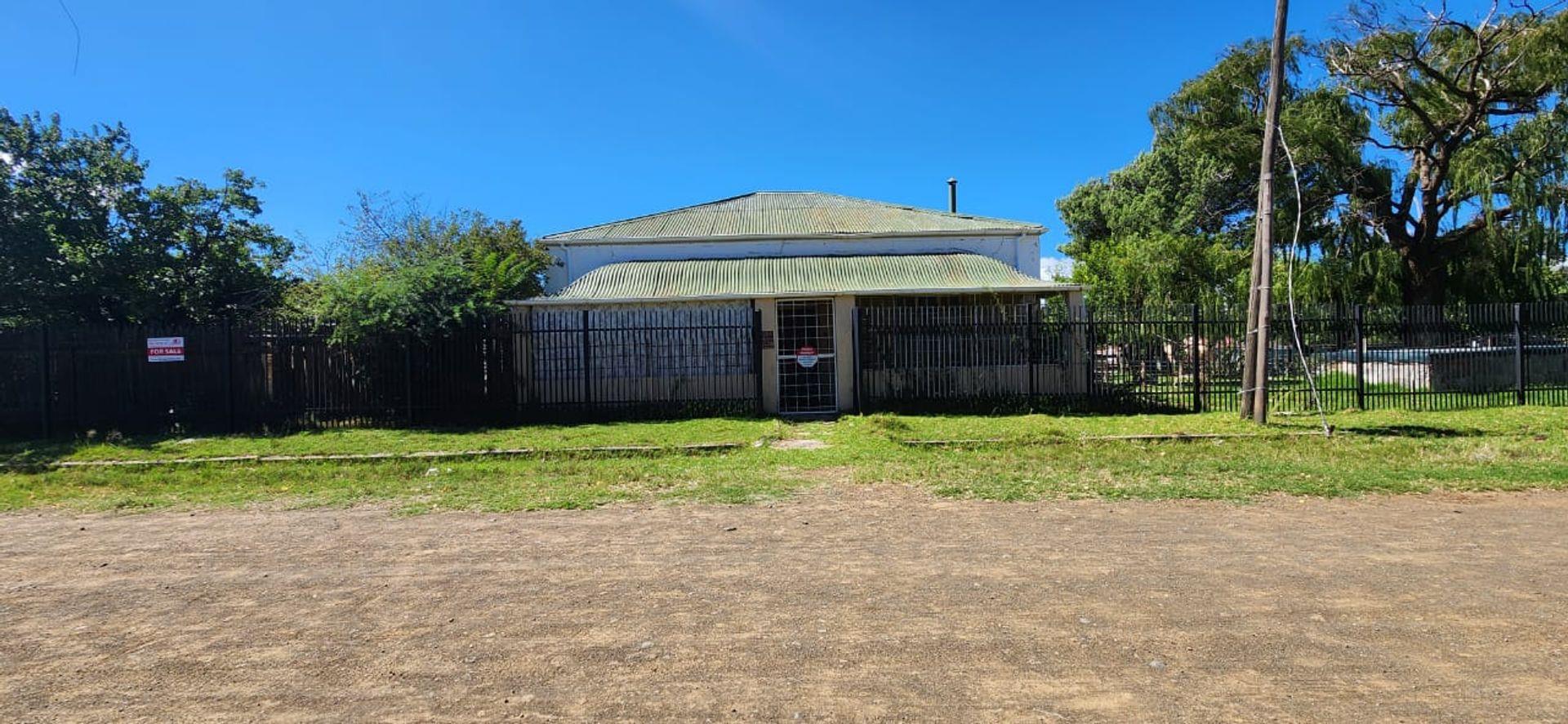 5 Bedroom House for sale in Sterkstroom P24114244596