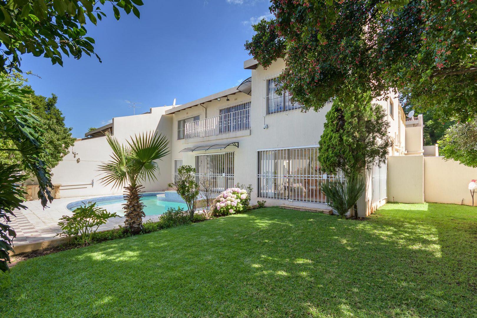 3 Bedroom House for sale in Sandown P24113902733