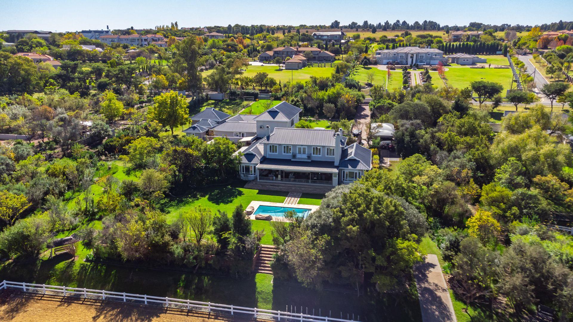 5 Bedroom House for sale in Saddlebrook Estate P24111656572