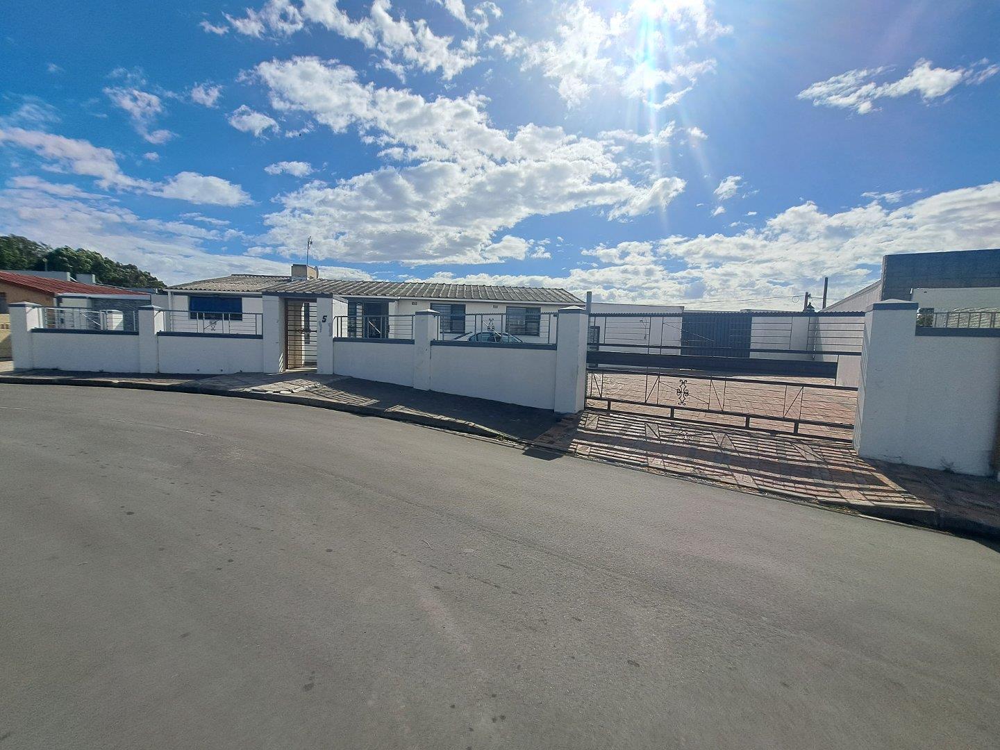 4 Bedroom House for sale in Vanguard P24114246837