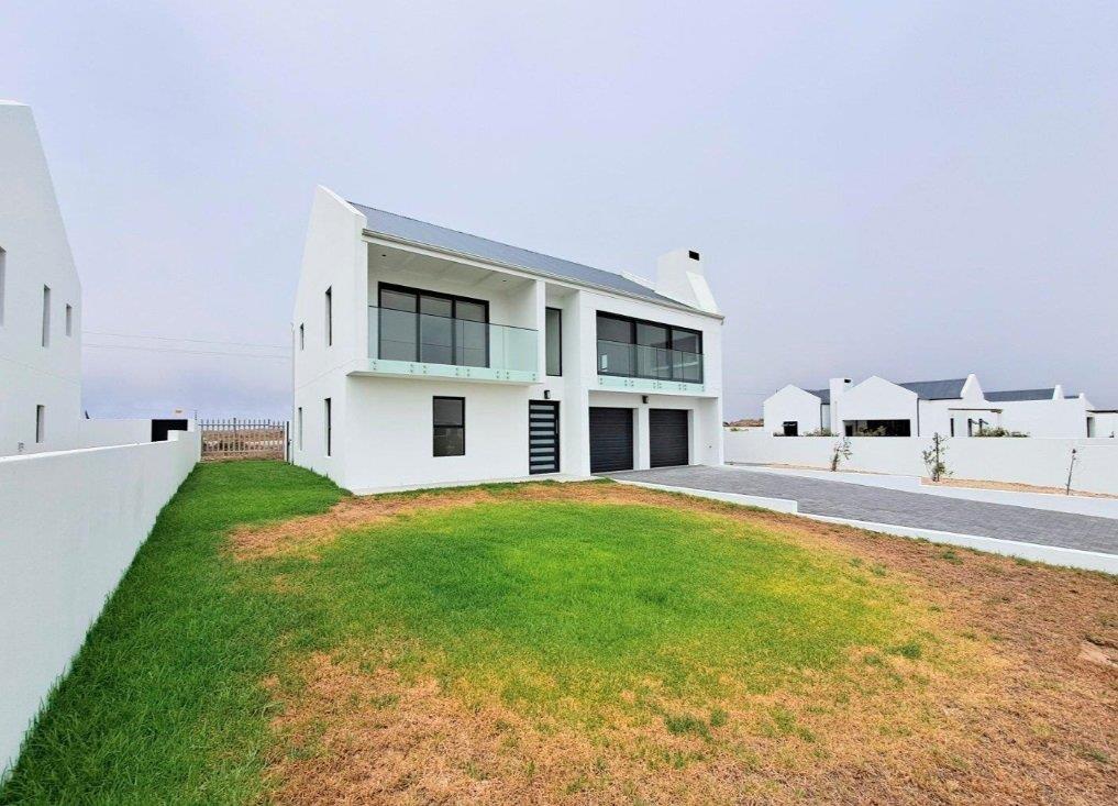 3 Bedroom House for sale in Velddrif P24114248852