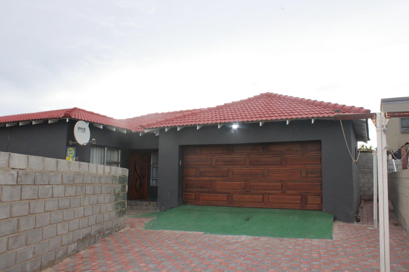 3 Bedroom House for sale in Motherwell Nu 8 P24114249324