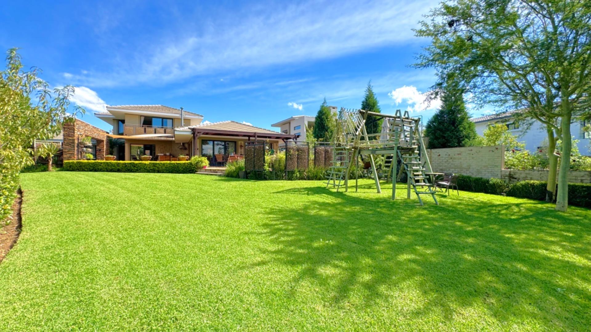 3 Bedroom House for sale in Lombardy Estate P24114249523