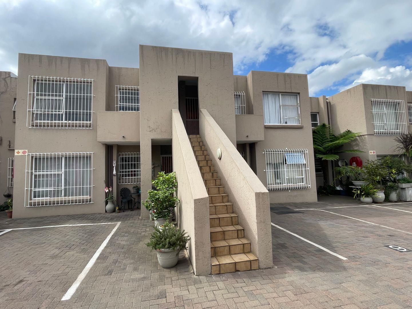 2 Bedroom Apartment / flat for sale in New Redruth P24114249607