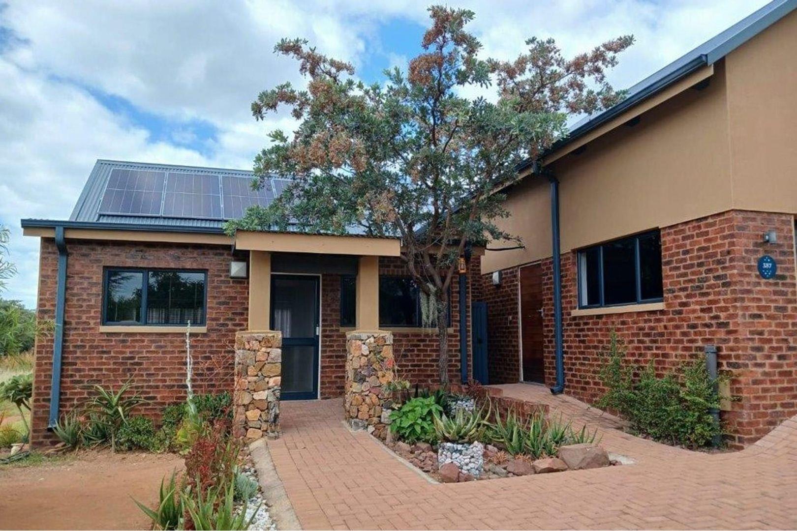 2 Bedroom House for sale in Negester KleinKariba P24114251175