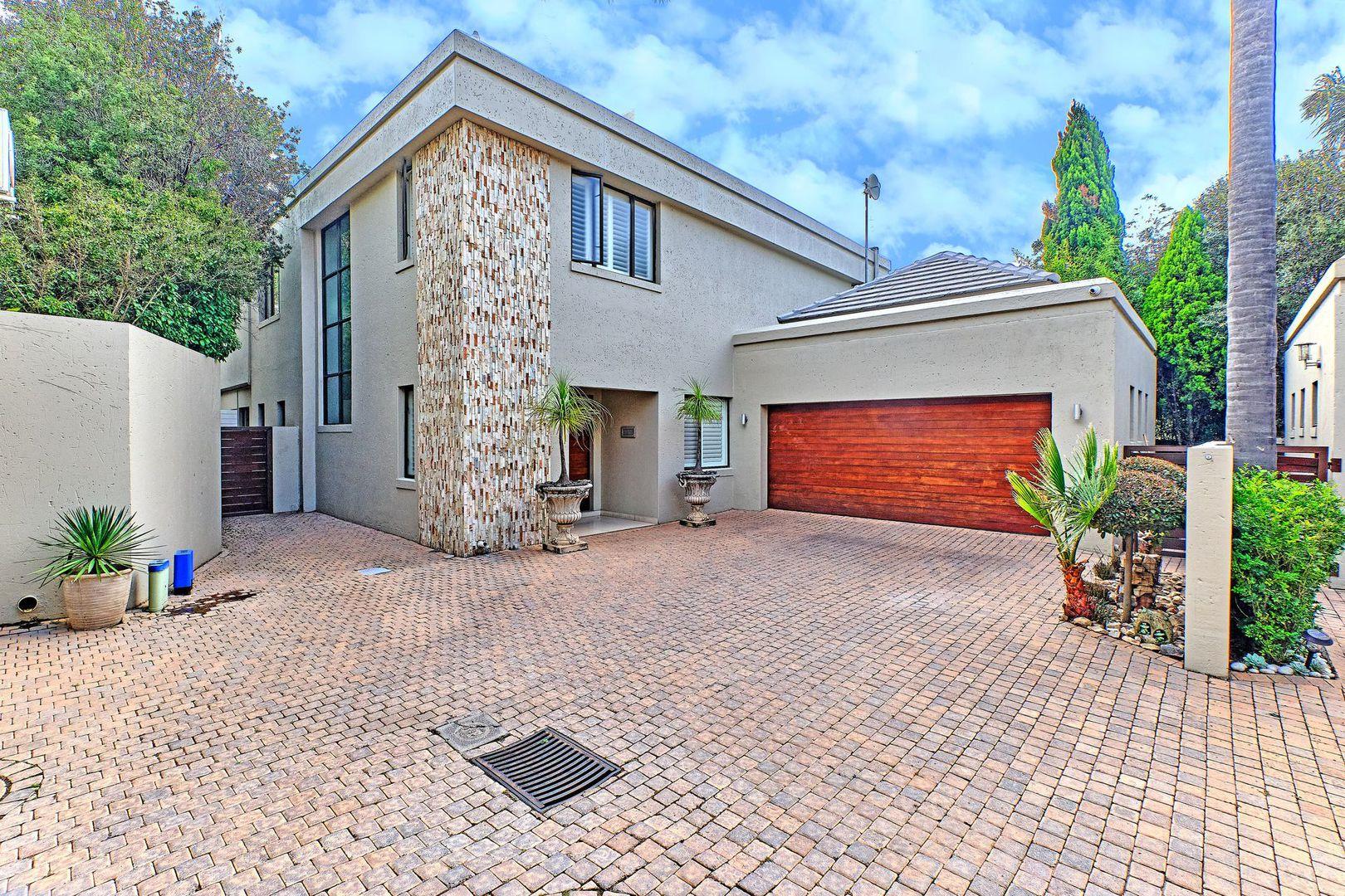 4 Bedroom House for sale in Sandown P24114251776