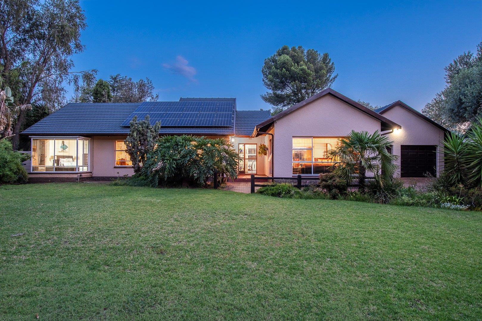 3 Bedroom House for sale in Brackenhurst Le Maitre Street P24114252351