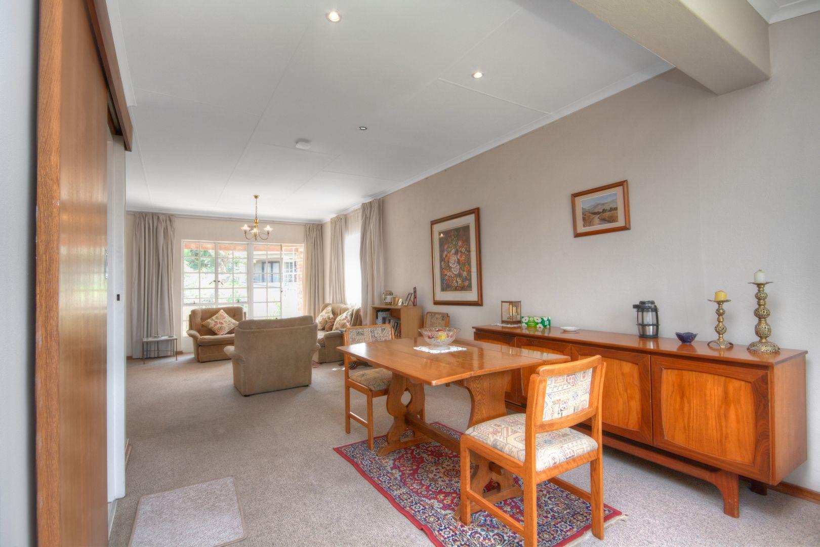 2 Bedroom Apartment / flat for sale in Bryanston East 80 The Lodge