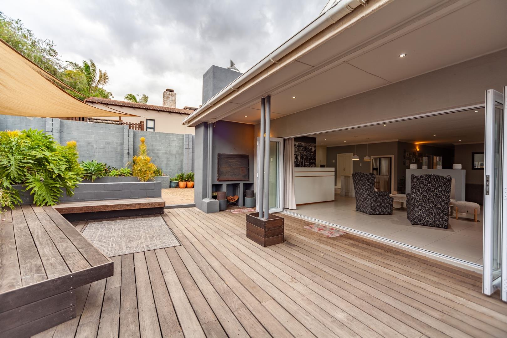 5 Bedroom House for sale in Van Riebeeckshof 15 Boschendal Street