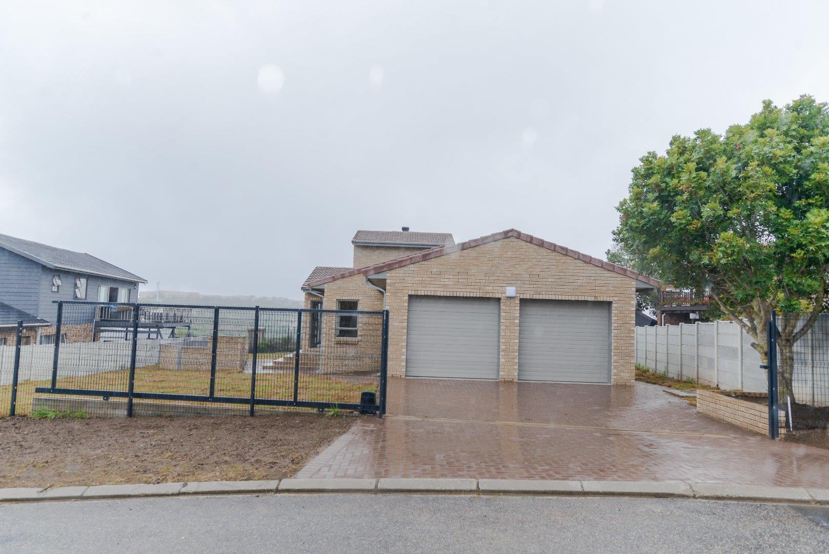 3 Bedroom House for sale in Herolds Bay P24114253362