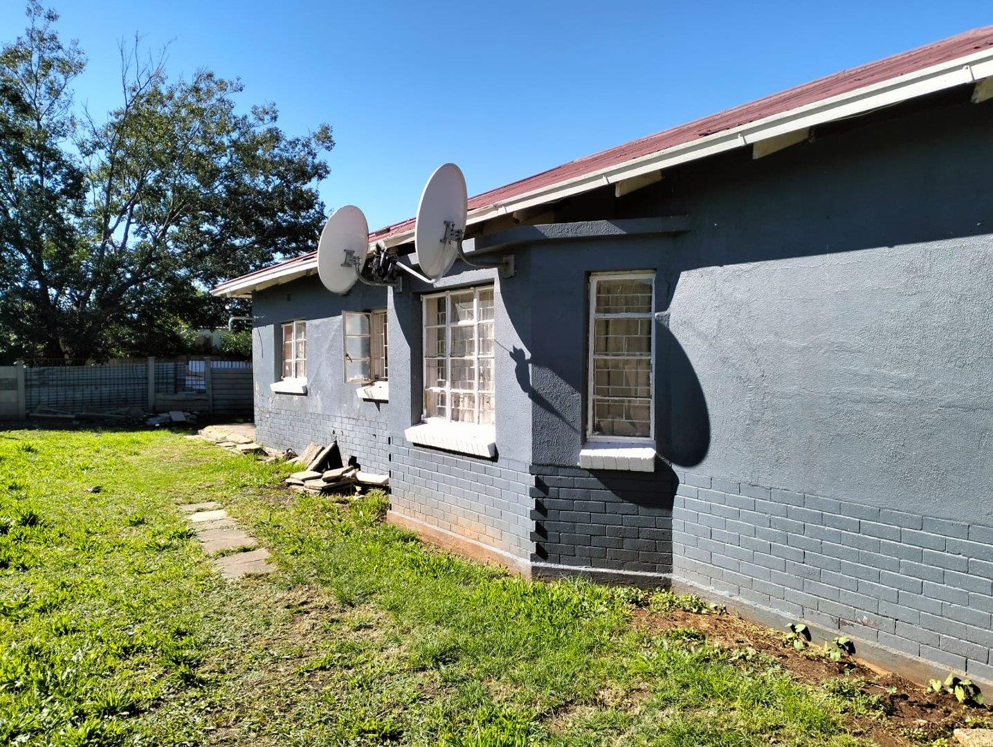 3 Bedroom House for sale in Vereeniging Central P24114254011