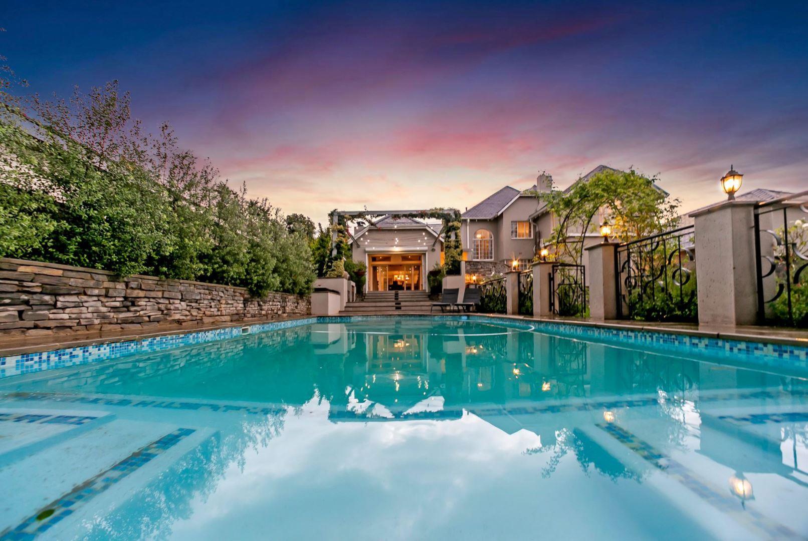 6 Bedroom House for sale in Oaklands P24114254343