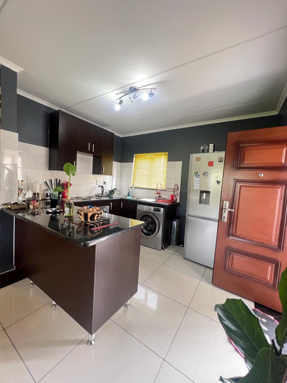 2 Bedroom Apartment / flat to rent in Noordwyk 14th Rd & Riverside