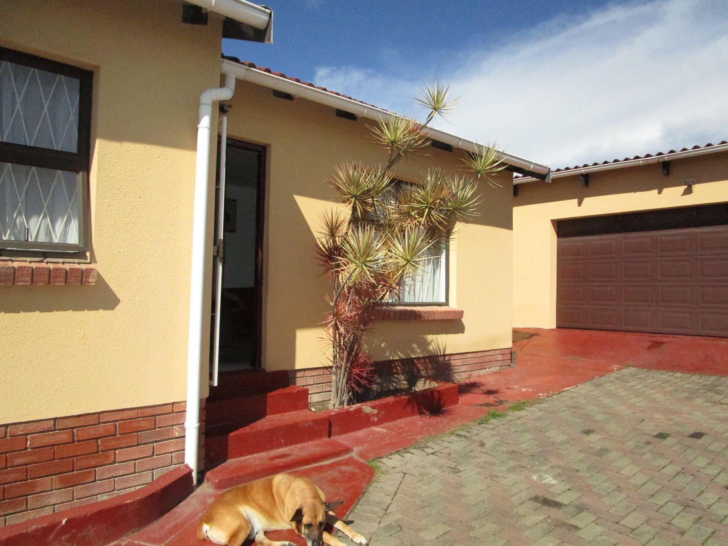 3 Bedroom House for sale in Haven Hills P24114255056