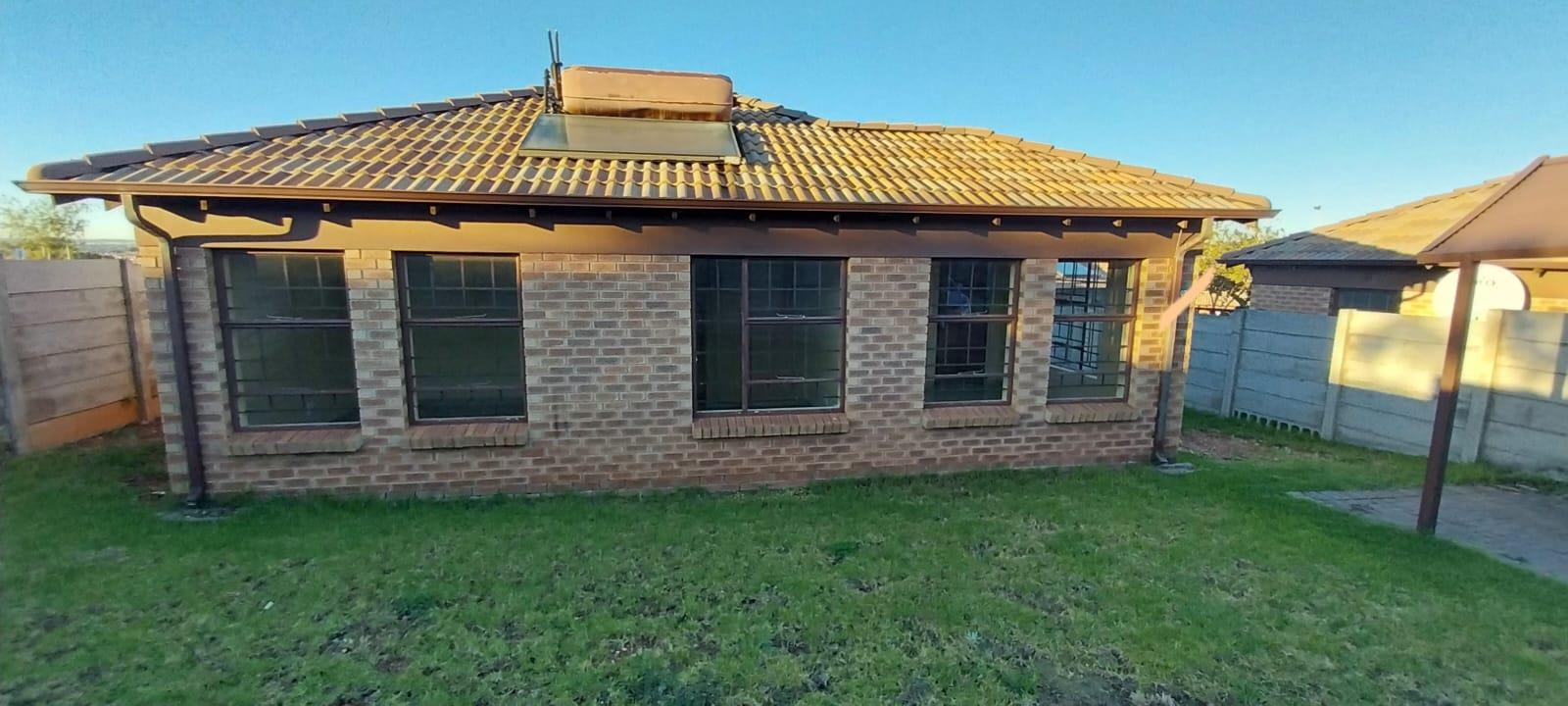 Thatch Hill Estate Property Property and houses to rent in Thatch Hill Estate