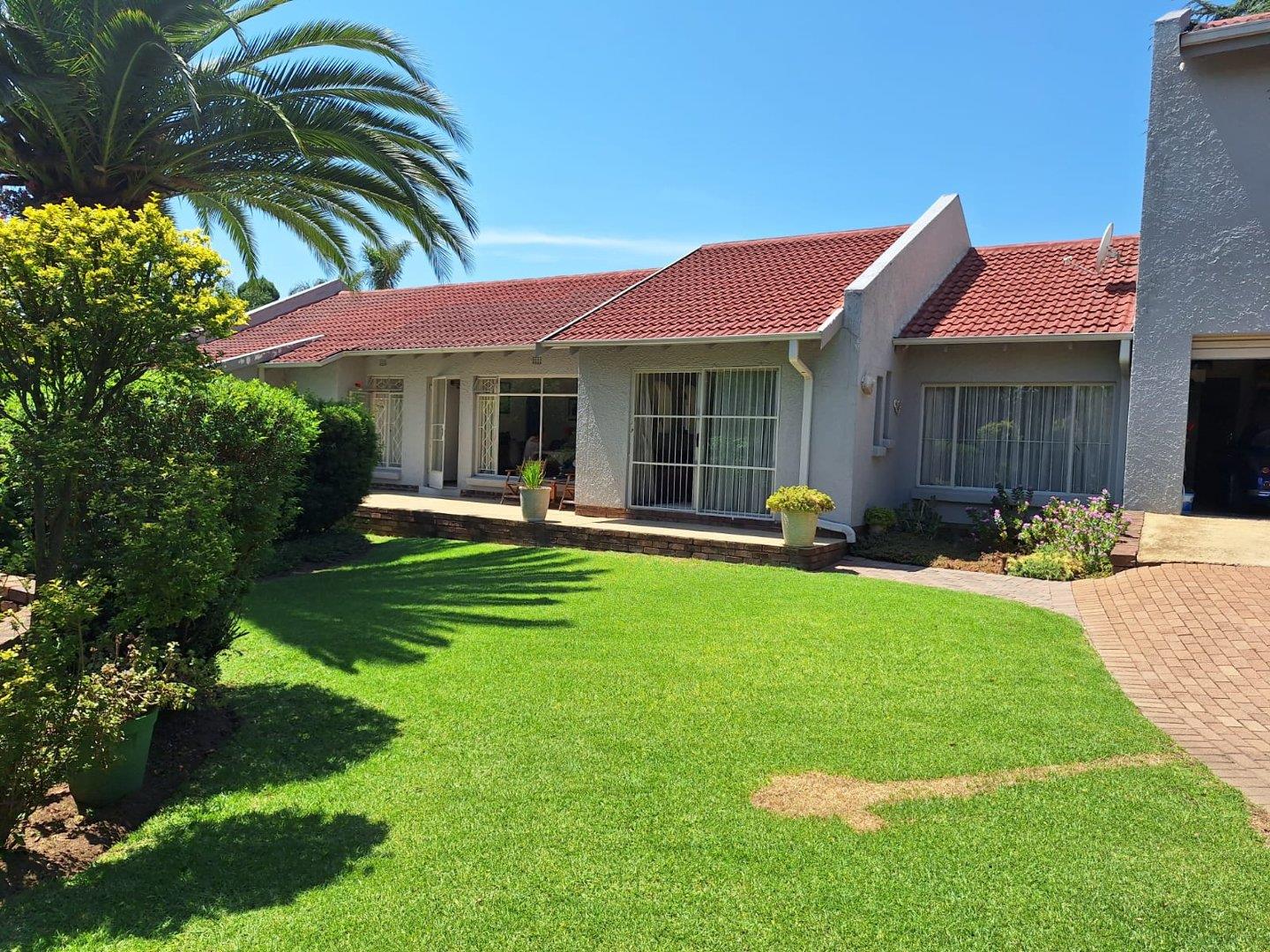 3 Bedroom House for sale in Edenvale Central 127 Third Avenue P24