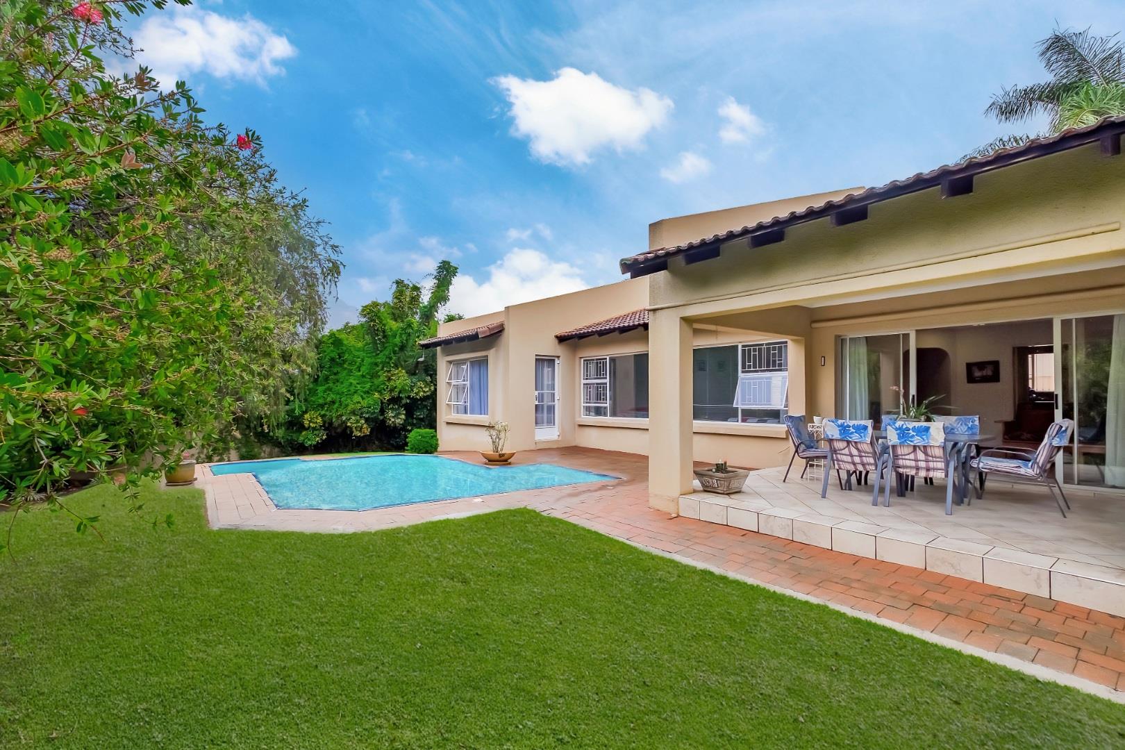 4 Bedroom House for sale in Hurlingham Manor Hurlingham Manor, 1