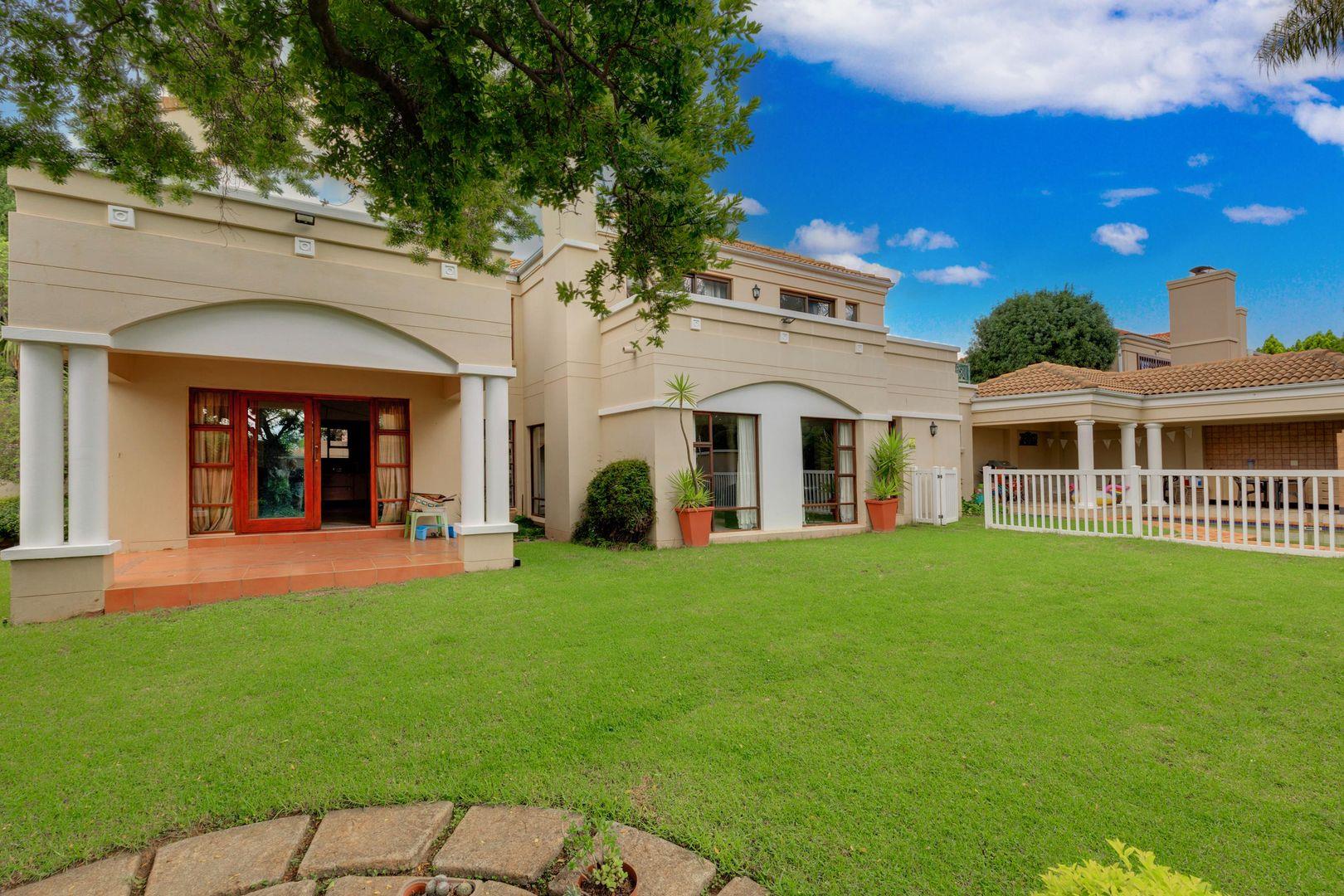 4 Bedroom House for sale in Douglasdale 5 Dale Close, 0 Balder Road