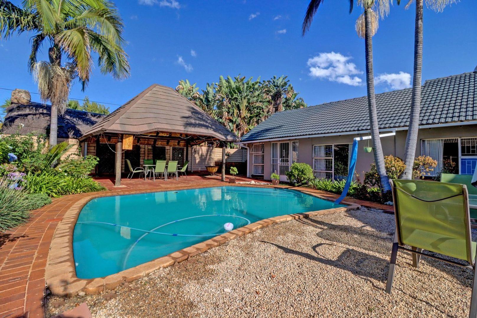 4 Bedroom House for sale in Pierre Van Ryneveld P24114257772