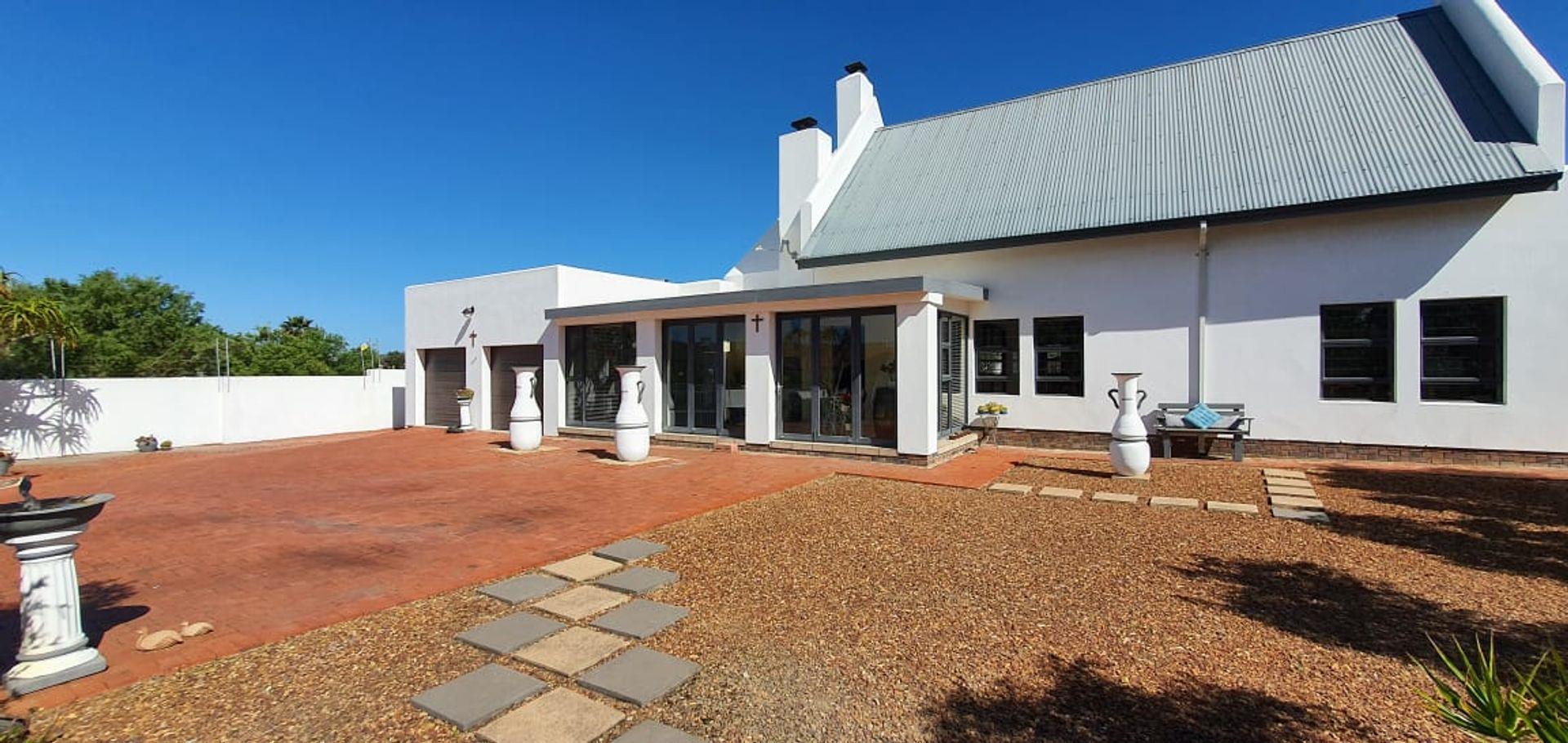 3 Bedroom House for sale in Bot River 1 Skool Street P24114257954