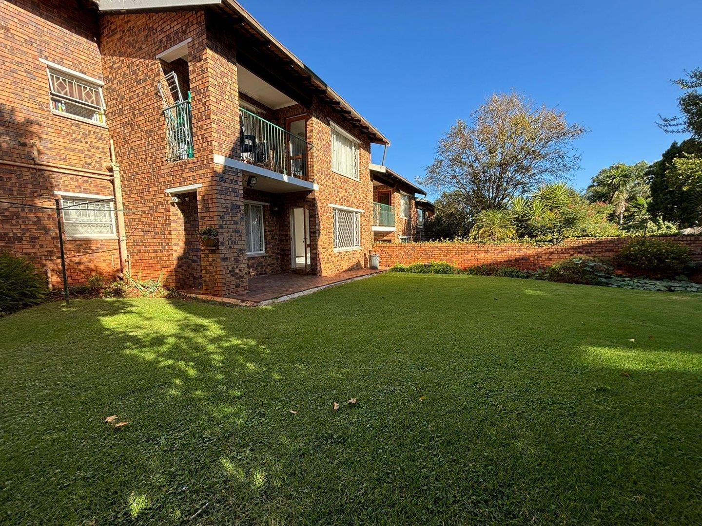 3 Bedroom Apartment / flat for sale in Northcliff P24114258477