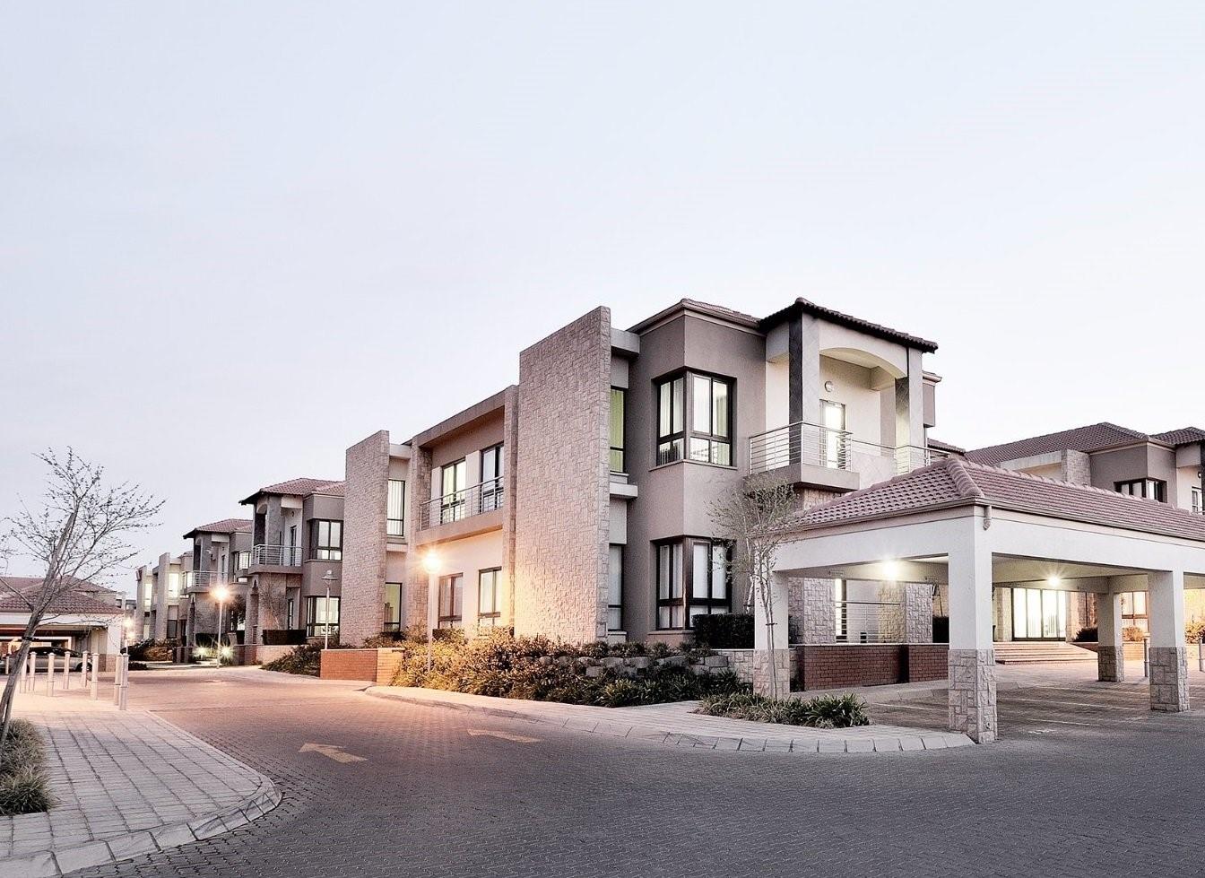 Commercial property to rent in Bonaero Park 1 Park Road P24114258639