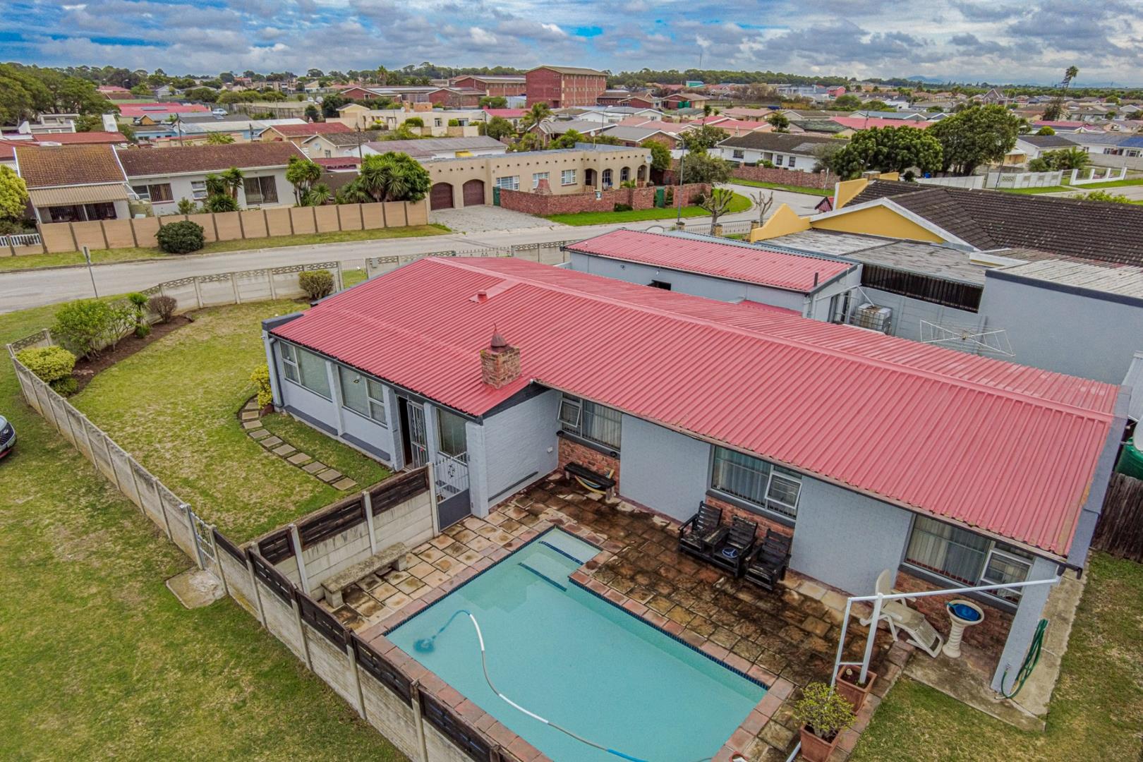 Morningside, Port Elizabeth Property Houses for sale in Morningside, Port Elizabeth