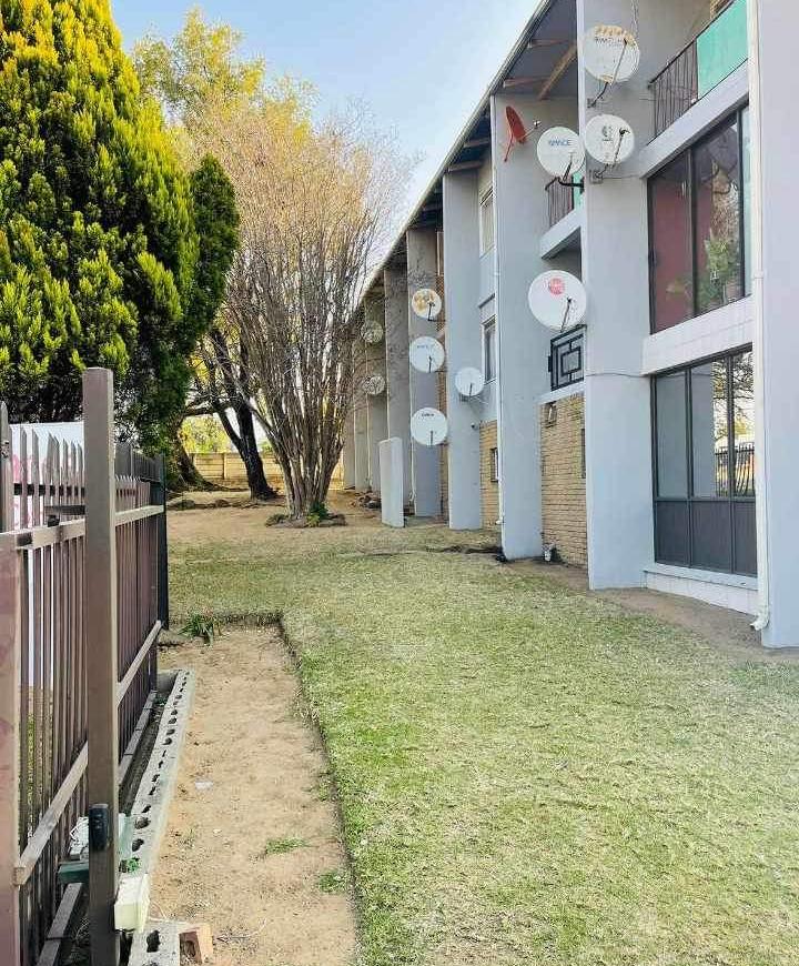 Lennoxton Property Property and houses to rent in Lennoxton