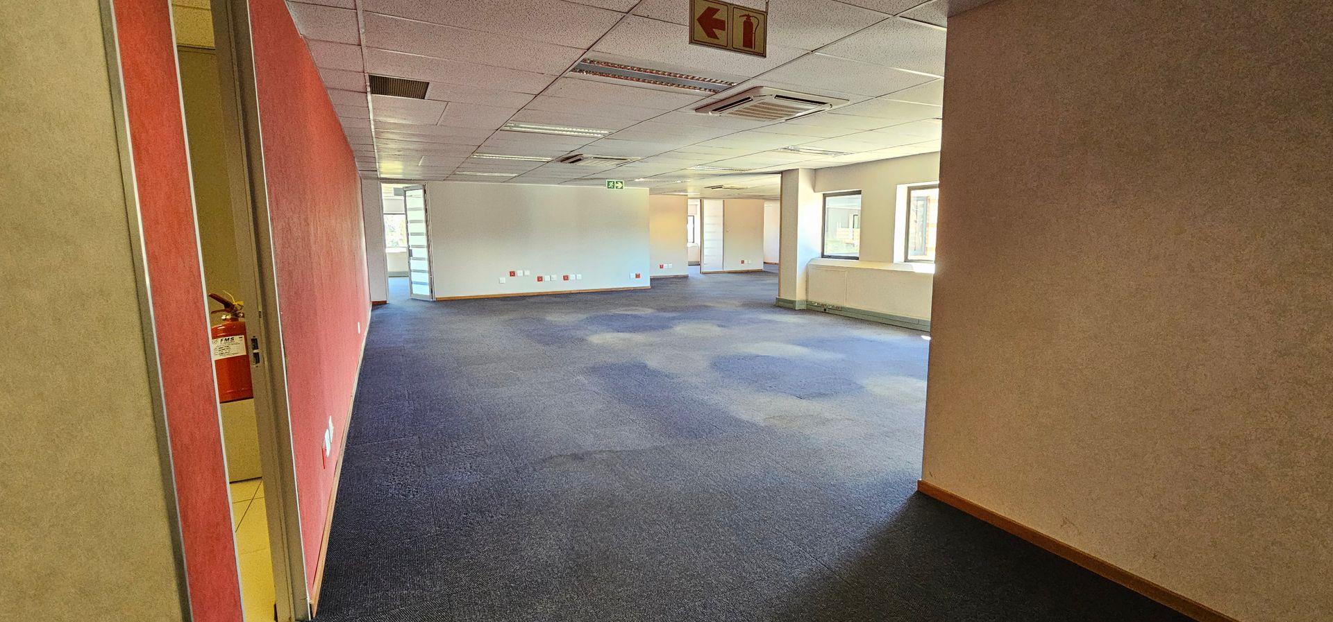 Commercial property to rent in Bedfordview P24114260410