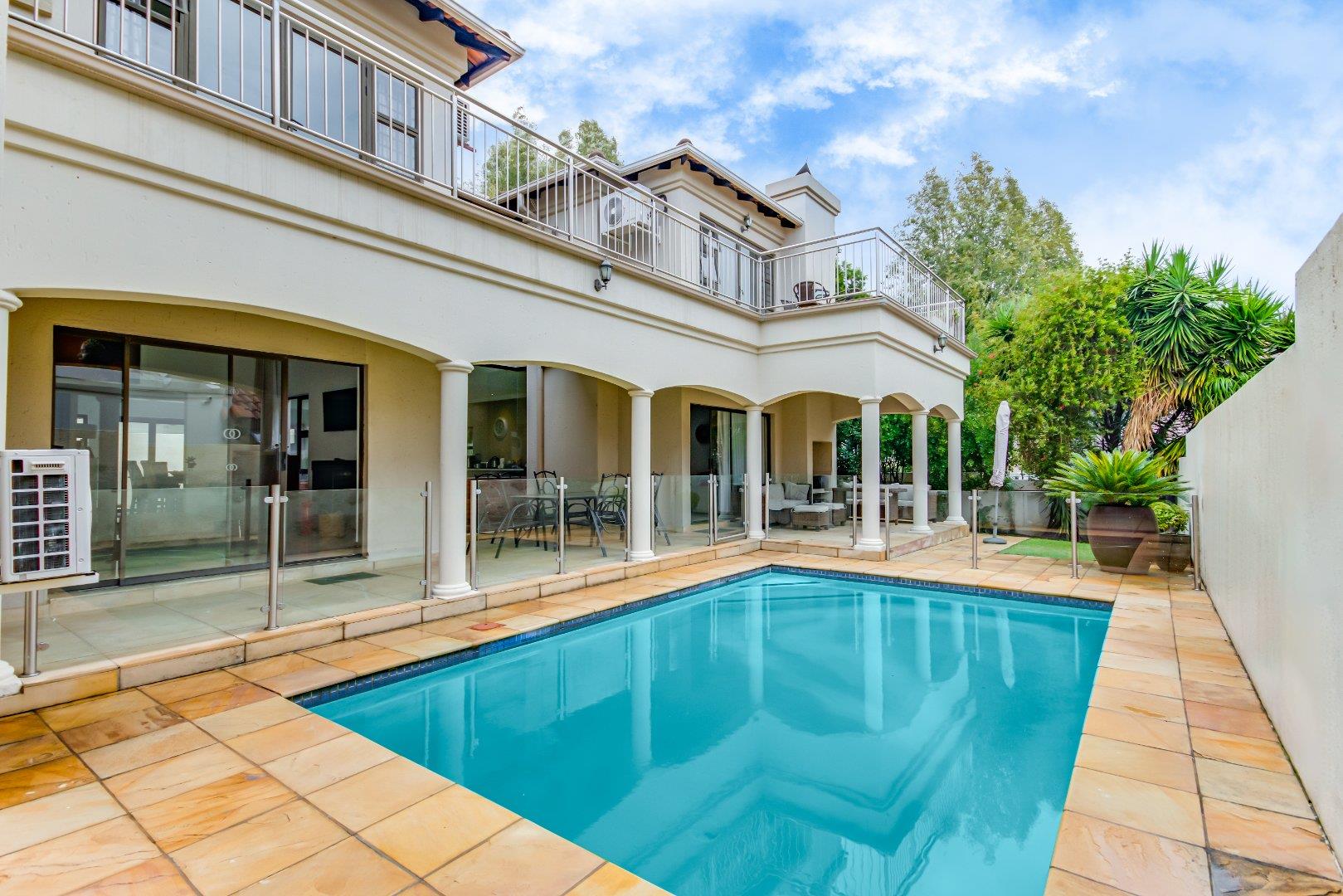 5 Bedroom House for sale in Cedar Lakes P24114260950