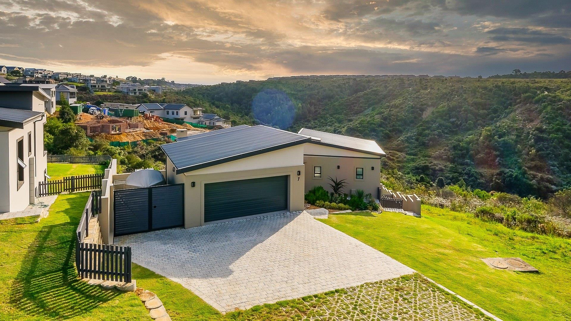 4 Bedroom House for sale in Welgelegen Welgelegen Estate, 7