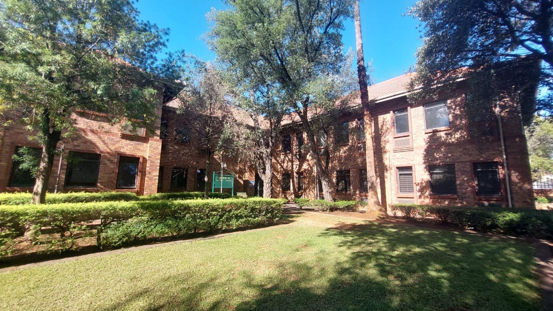 Commercial property to rent in Lyttelton Manor Unit H/40 Waterford