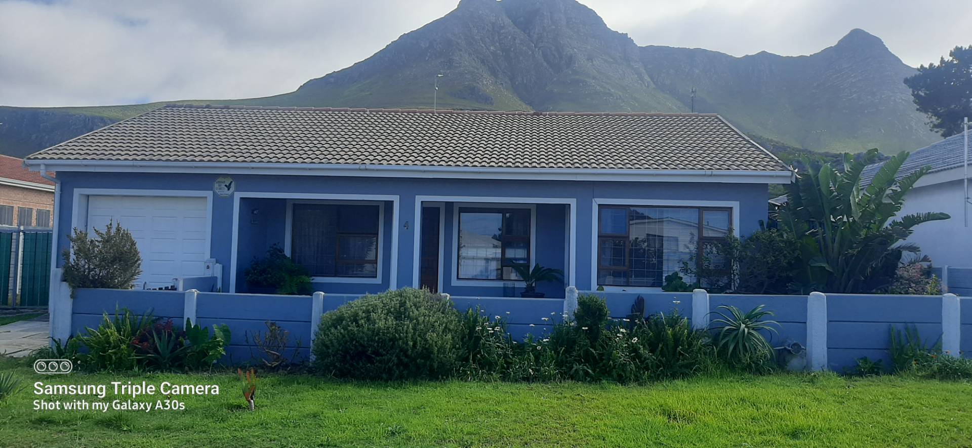 3 Bedroom House for sale in Kleinmond Central P24114264696