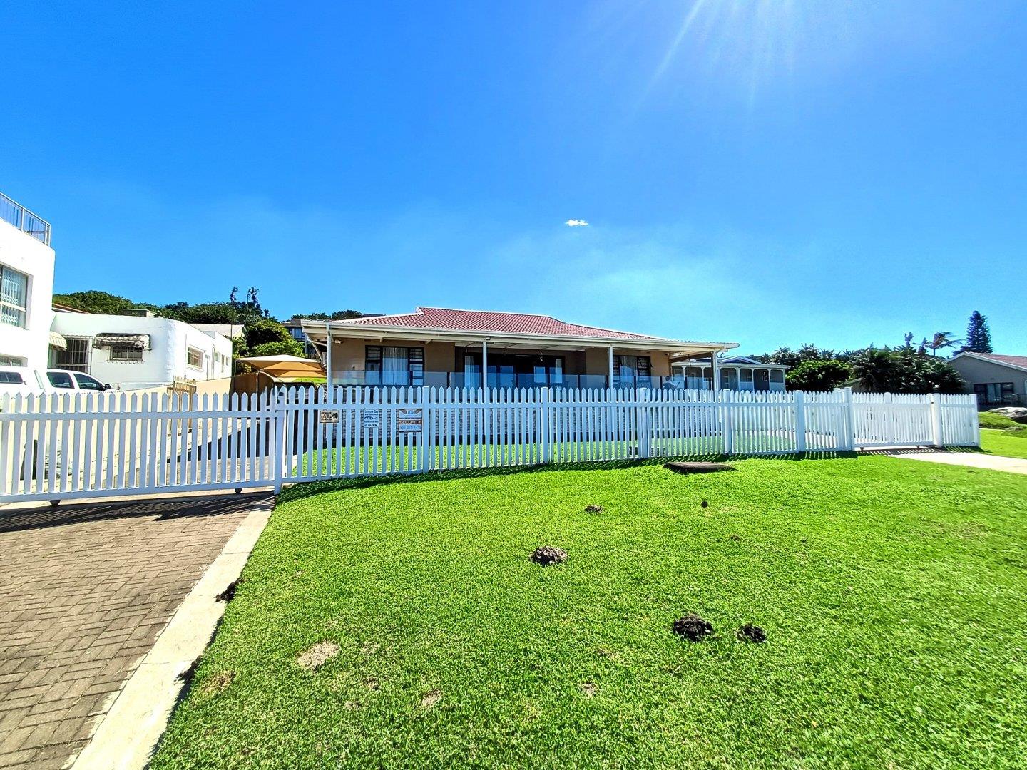 6 Bedroom House for sale in Leisure Bay 1058 Fishermans Drive P24