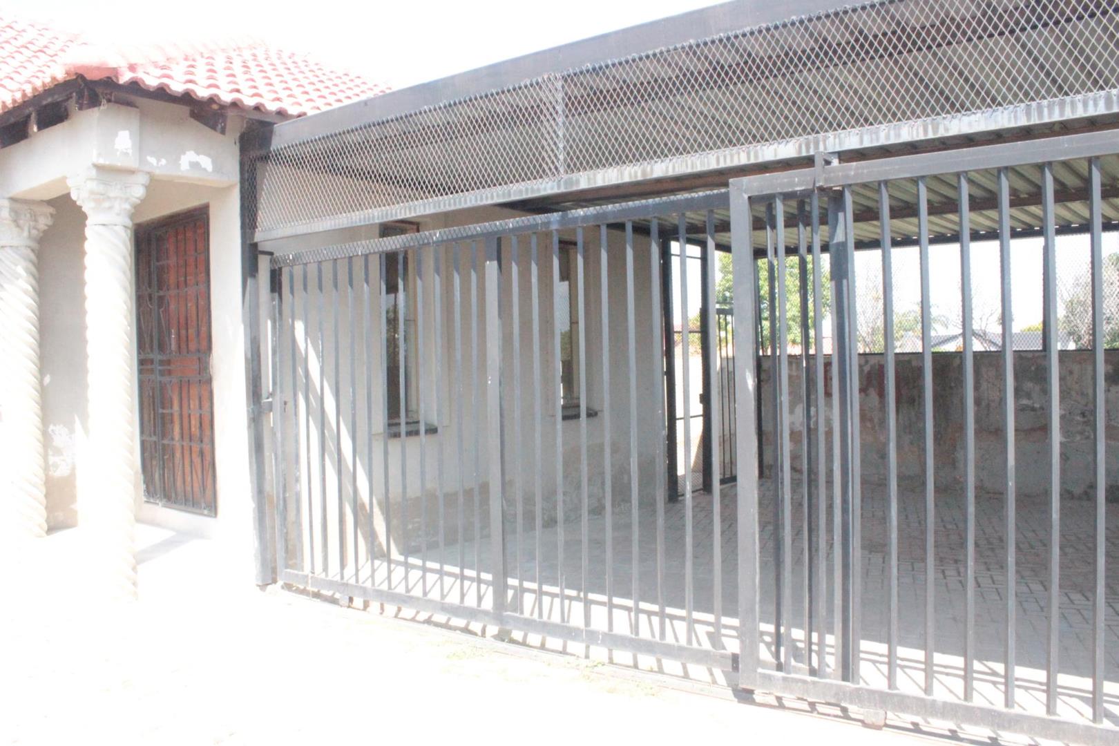 4 Bedroom House for sale in Mamelodi Sun Valley 2541 Maja P24113852706