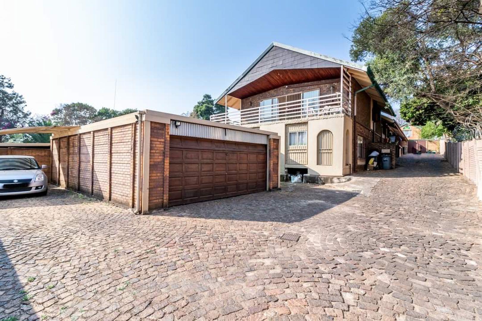 4 Bedroom House for sale in Lyttelton Manor P24114265594