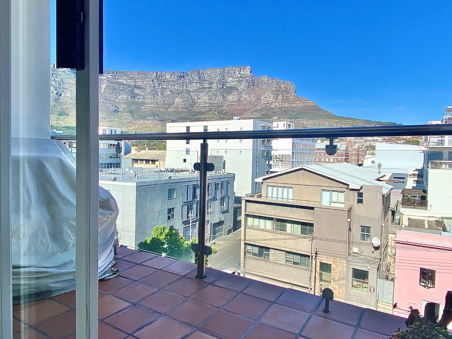 0.5 Bedroom Apartment / flat for sale in Cape Town City Centre 220