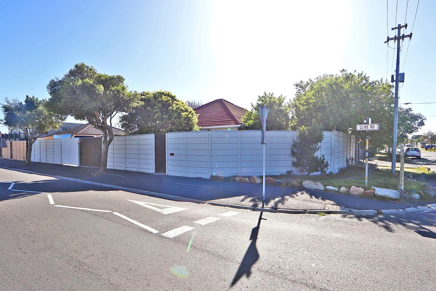 2 Bedroom House for sale in Lansdowne 167a Clive Road P24114268245