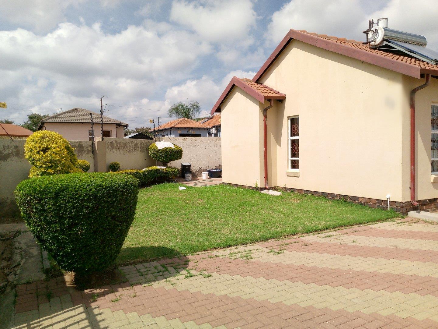 Southern Gateway Property Property and houses for sale in Southern