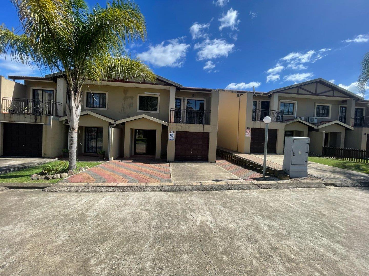 3 Bedroom Townhouse for sale in Stonebridge P24114268403