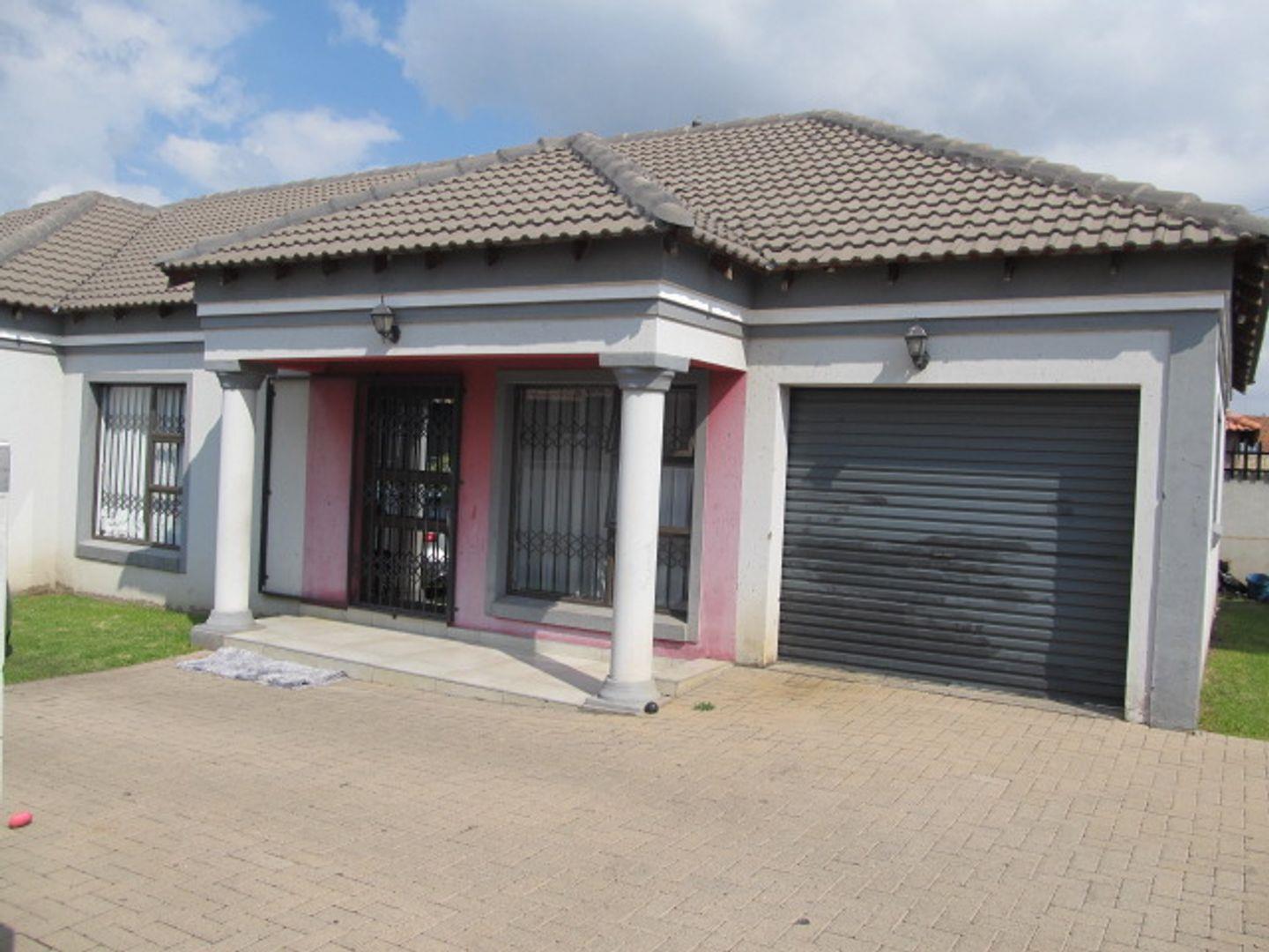 5 Bedroom House for sale in Reyno Ridge P24114269379