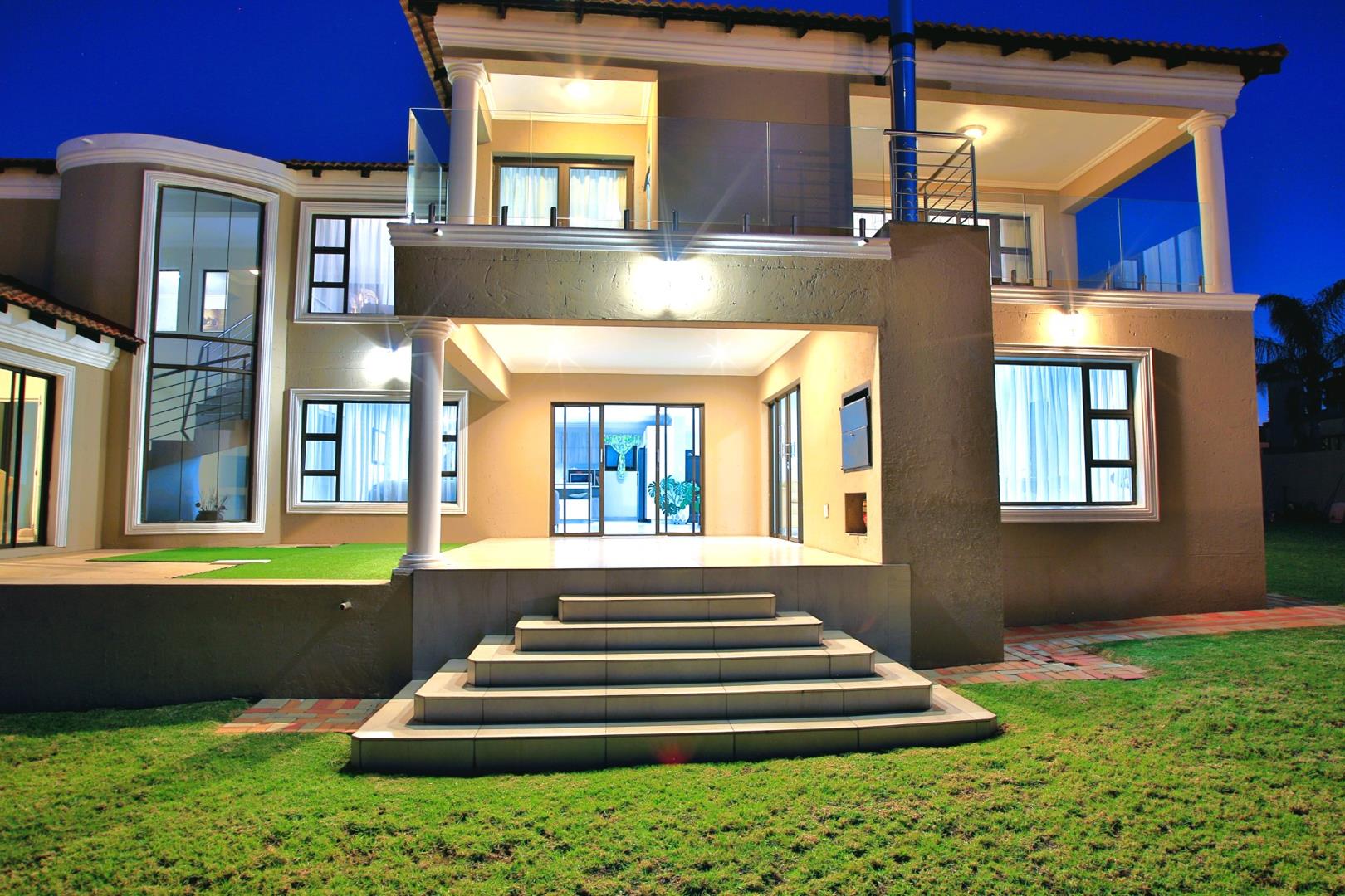 Crescent Wood Country Estate Property Property and houses for sale in