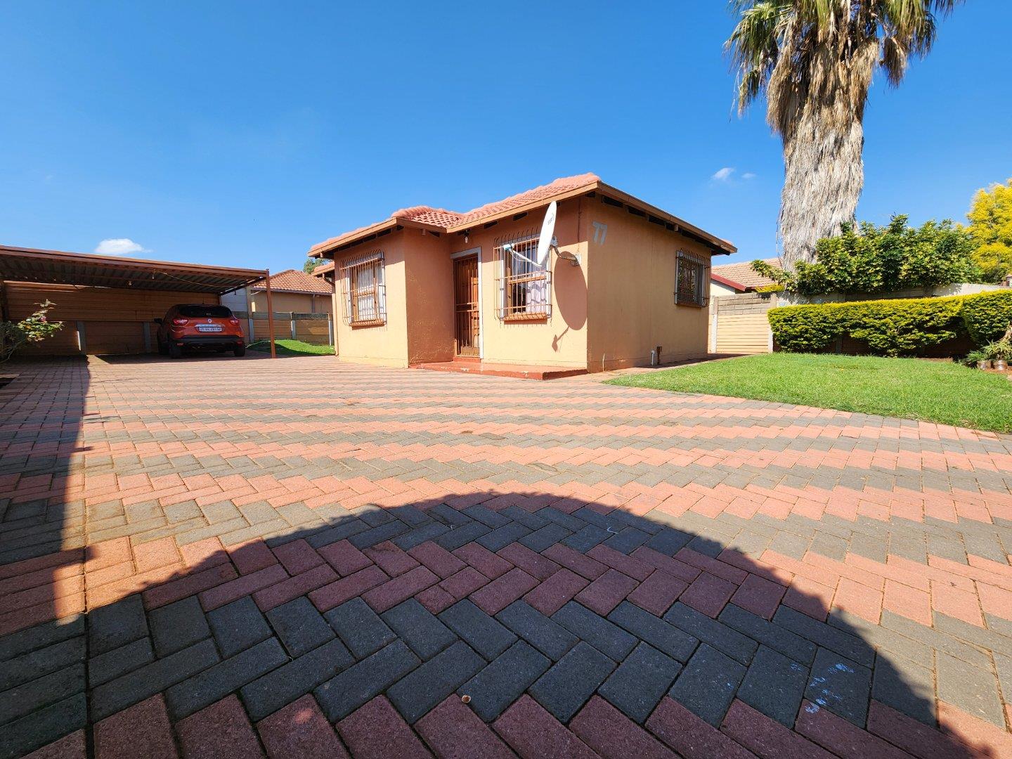 2 Bedroom House for sale in The Orchards 2 Silvis Street. P24114269451