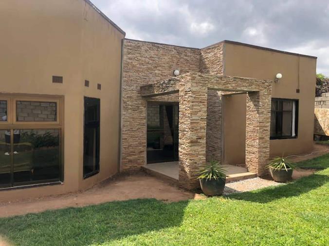 4 Bedroom House for Sale in Leopards Hill